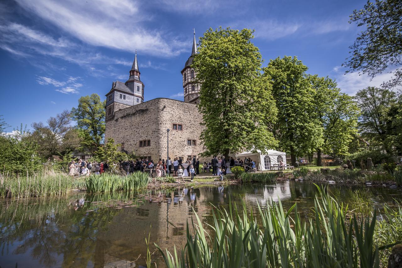 Hotel Schloss Romrod Екстериор снимка